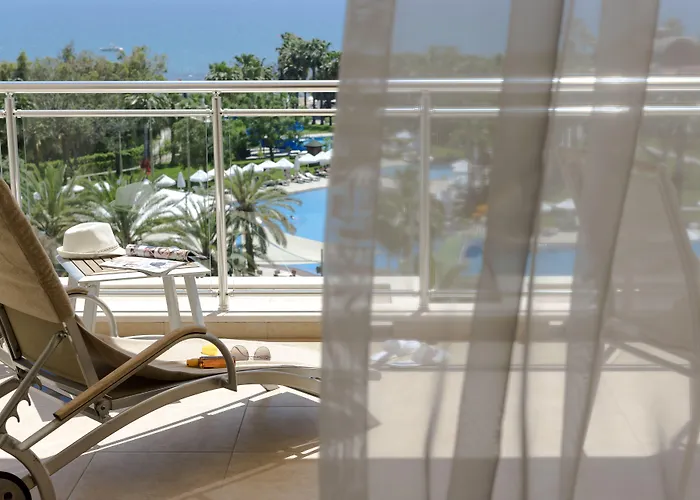 Arum Barut Collection 5* Side