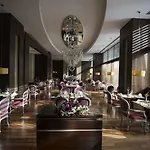 Arum Barut Collection