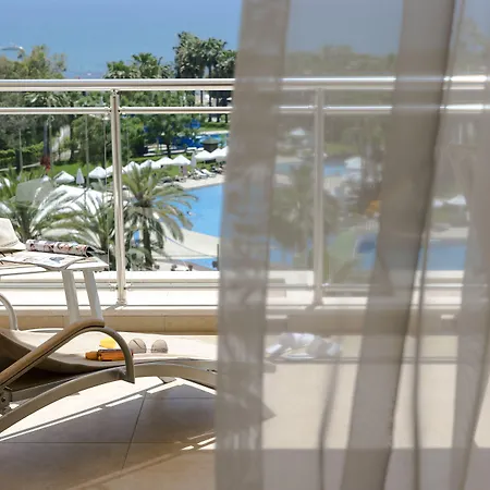 Arum Barut Collection 5* Side